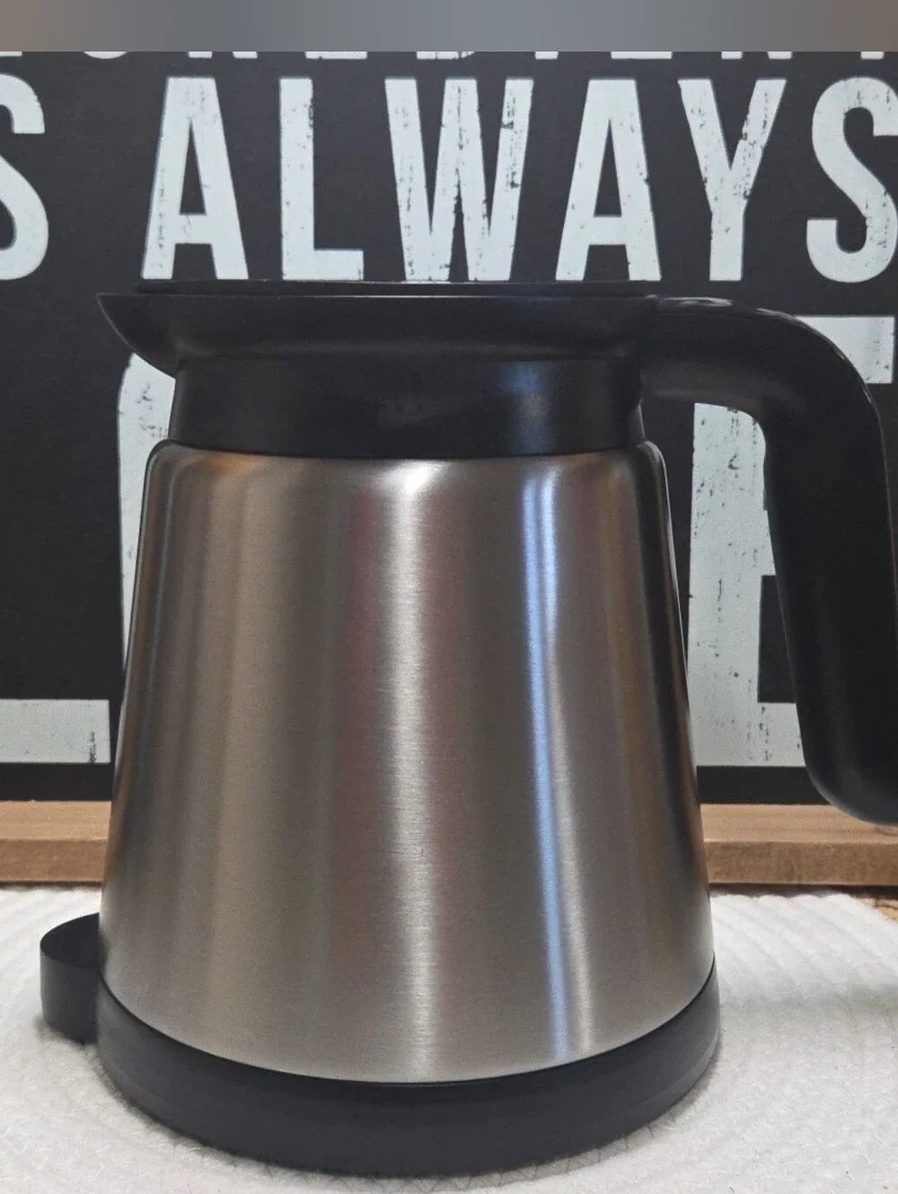 Keurig 2.0 Stainless Steel Thermal Carafe 32oz Coffee Pot BARELY USED WITH BOX